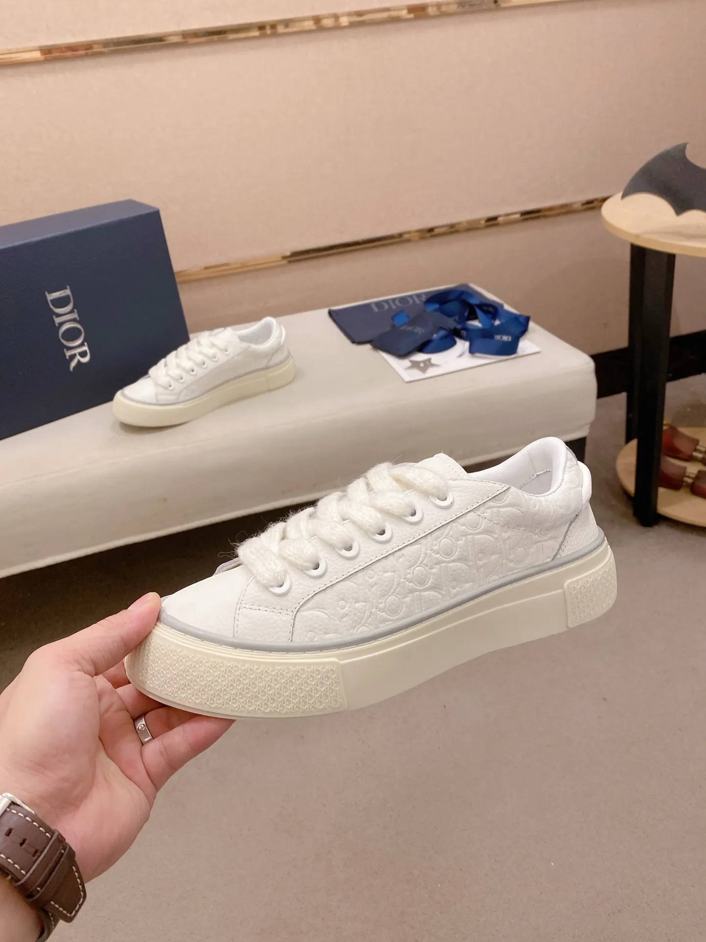 Factory price: 300 Men's shoes 💰[Dior·Dior] Top 🔍Couple style 💏🔍New casual sports style couple shoes, new four-season design, perfect workmanship, lace-up lazy style to create cabinet quality, upper: imported first-layer cowhide, sheepskin lining is soft and comfortable, ultra-light TPU wear-resistant outsole, simple, versatile fashion men's shoes, excellent color code number 35--44